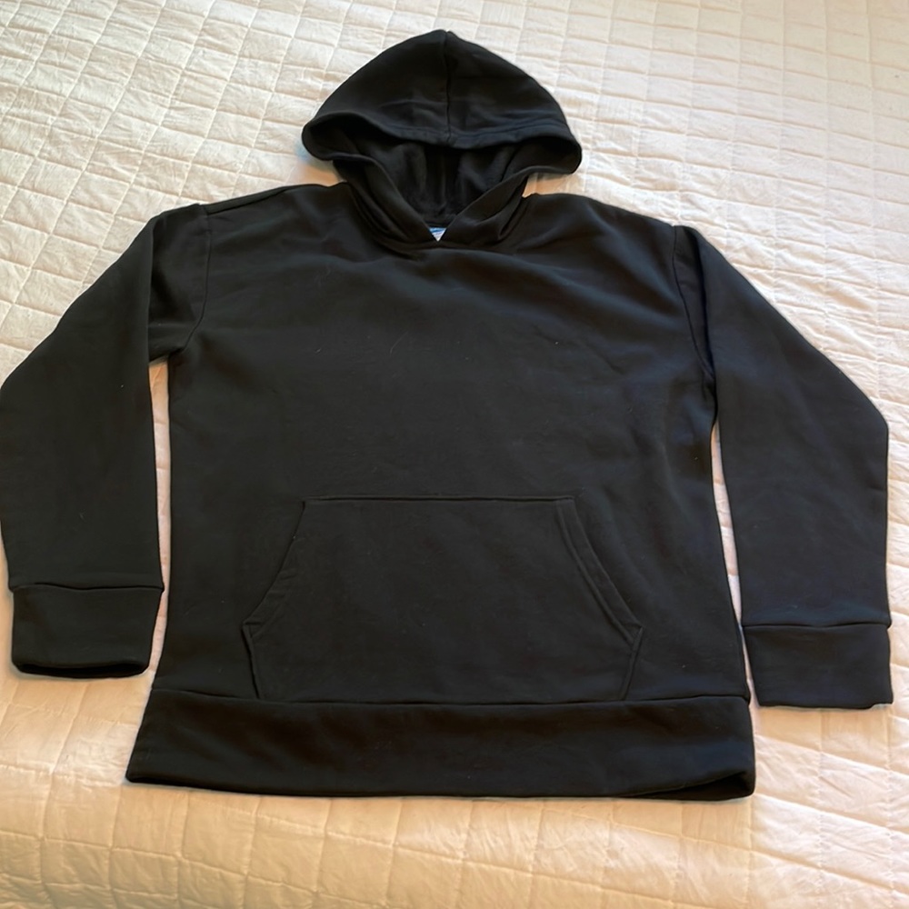 Old Navy black hoodie 58/42 cotton/poly. Kids XL (14-16). Like new condition.